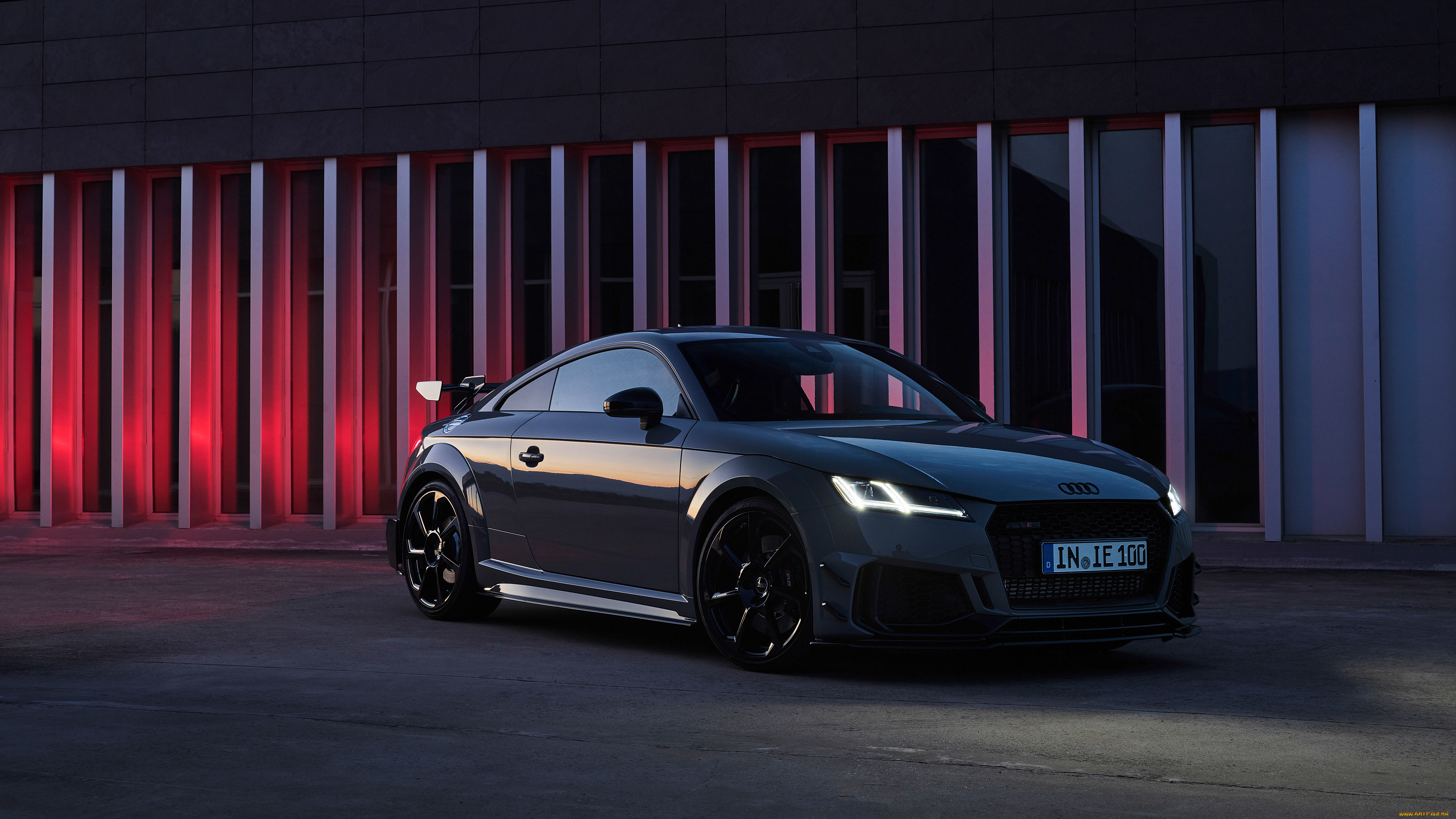 Audi TT r8